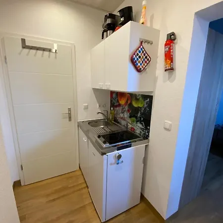 Pensionszimmer Hannes בית הארחה *
